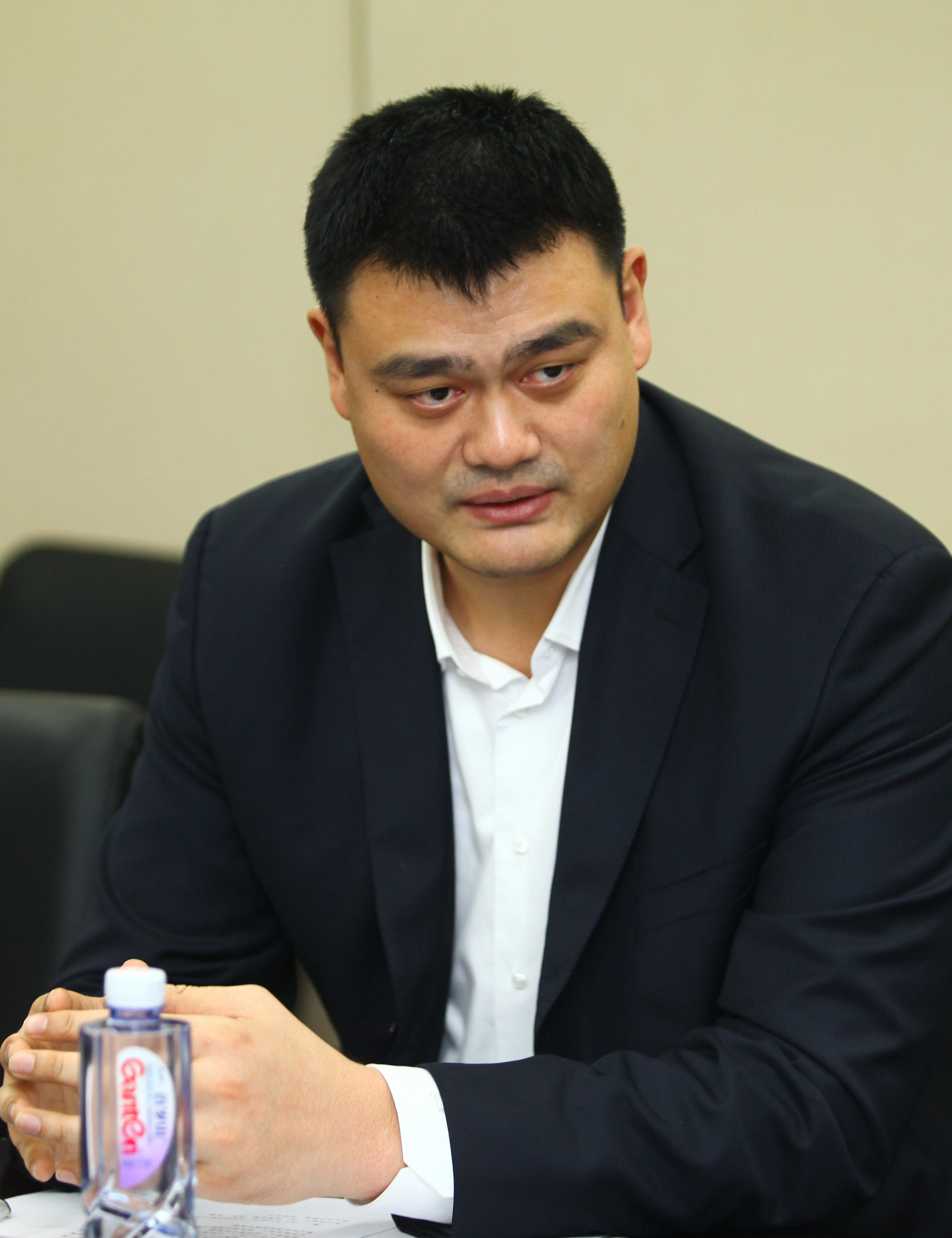 险的对决中