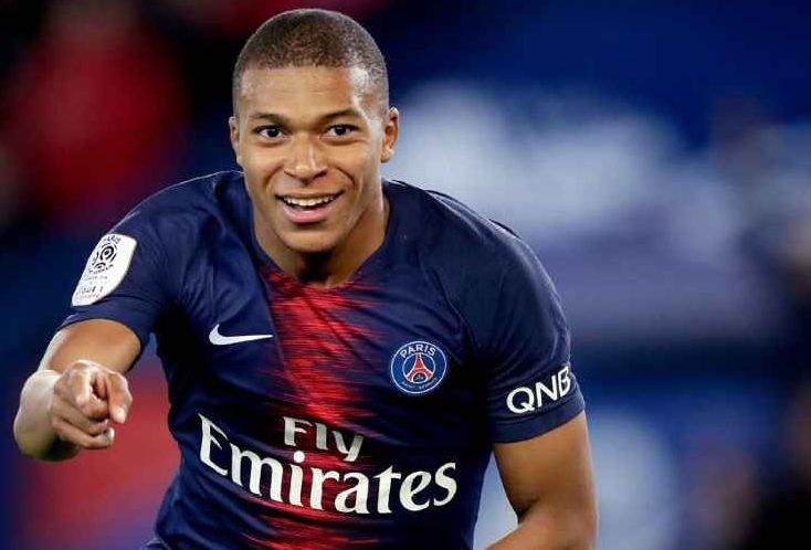 她不仅仅是 她不仅仅是