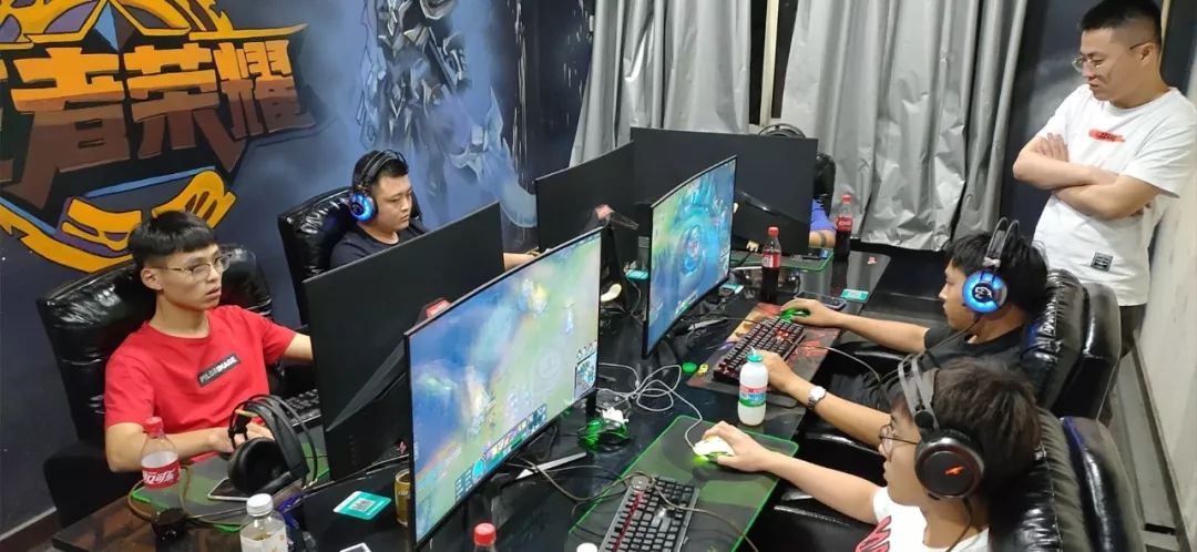 裁判判定为 裁判判定为